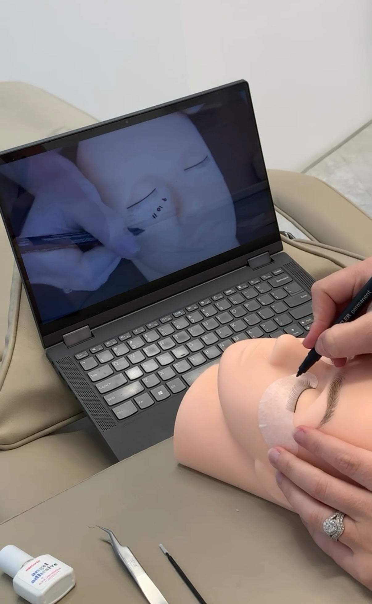 Online Lash Artistry